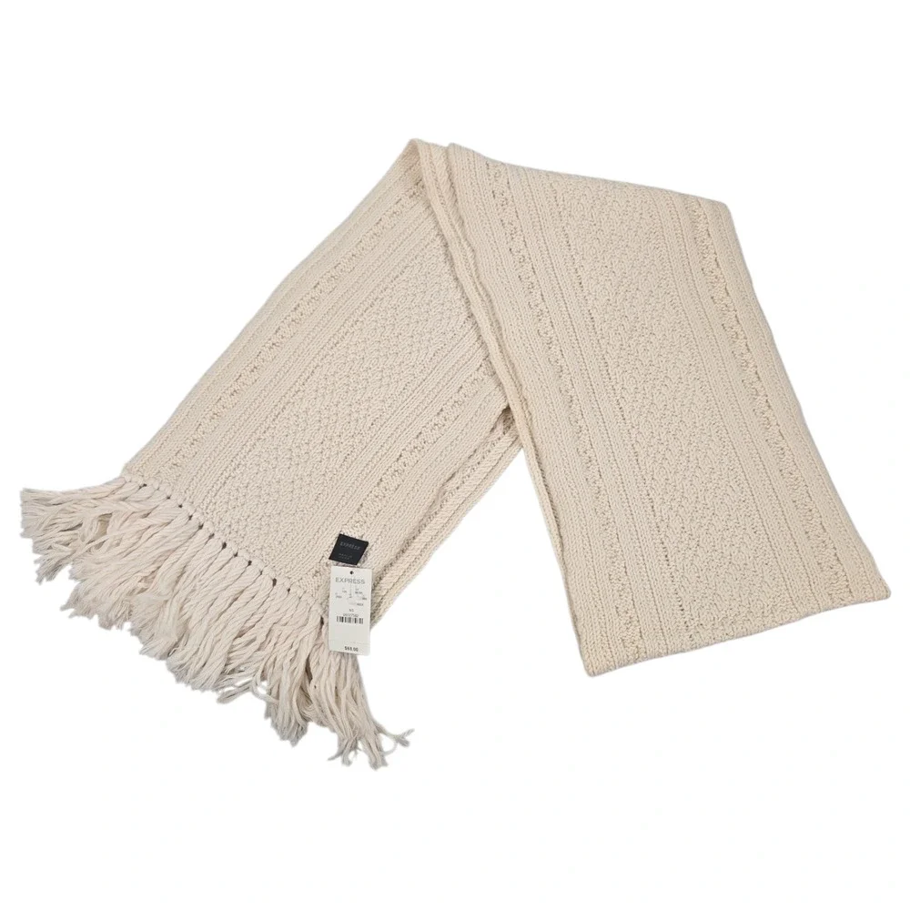 Express NWT Ivory Chunky Knit Scarf Wool Cozy Winter Hygge Minimalist Fringe